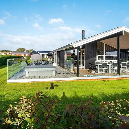 4 Star In Juelsminde Sonderby (Midtjylland)