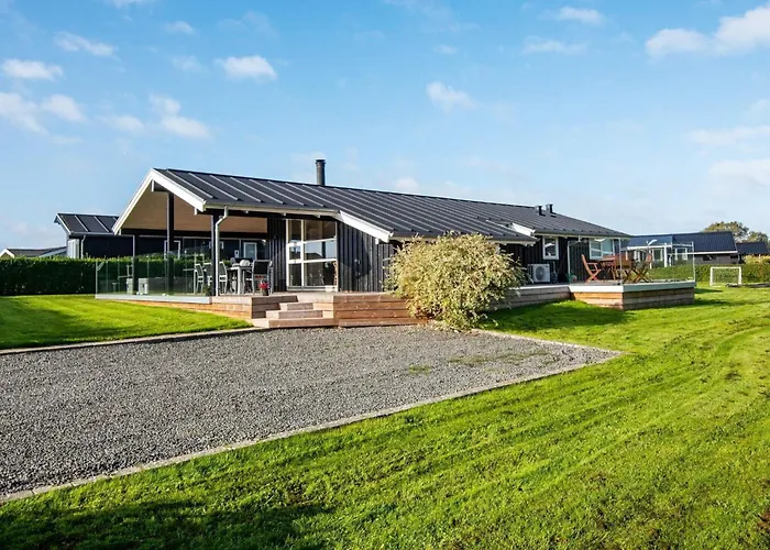 4 Star In Juelsminde Vakantiehuis *