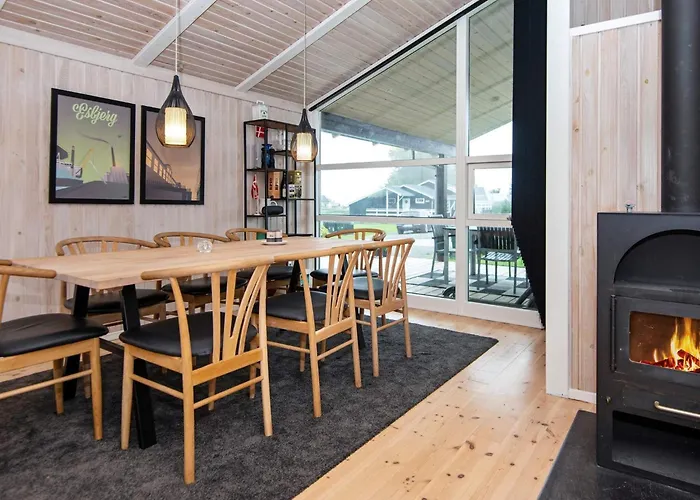 4 Star In Juelsminde Vakantiehuis *